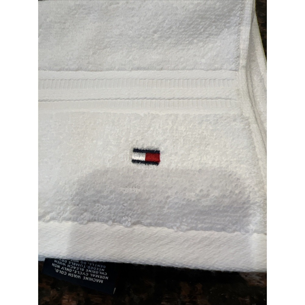Tommy Hilfiger 100% Cotton Hand Towel New Without Tags